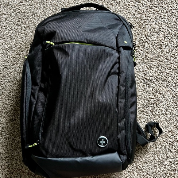 Swiss Digital TRAVEL BACKPACK - Picture 1 of 13